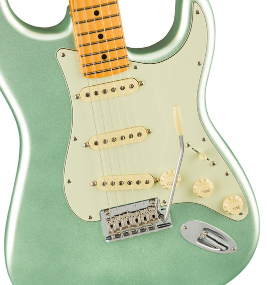 USED MINT | Fender American Professional II Stratocaster, Maple FB, Mystic Surf Green