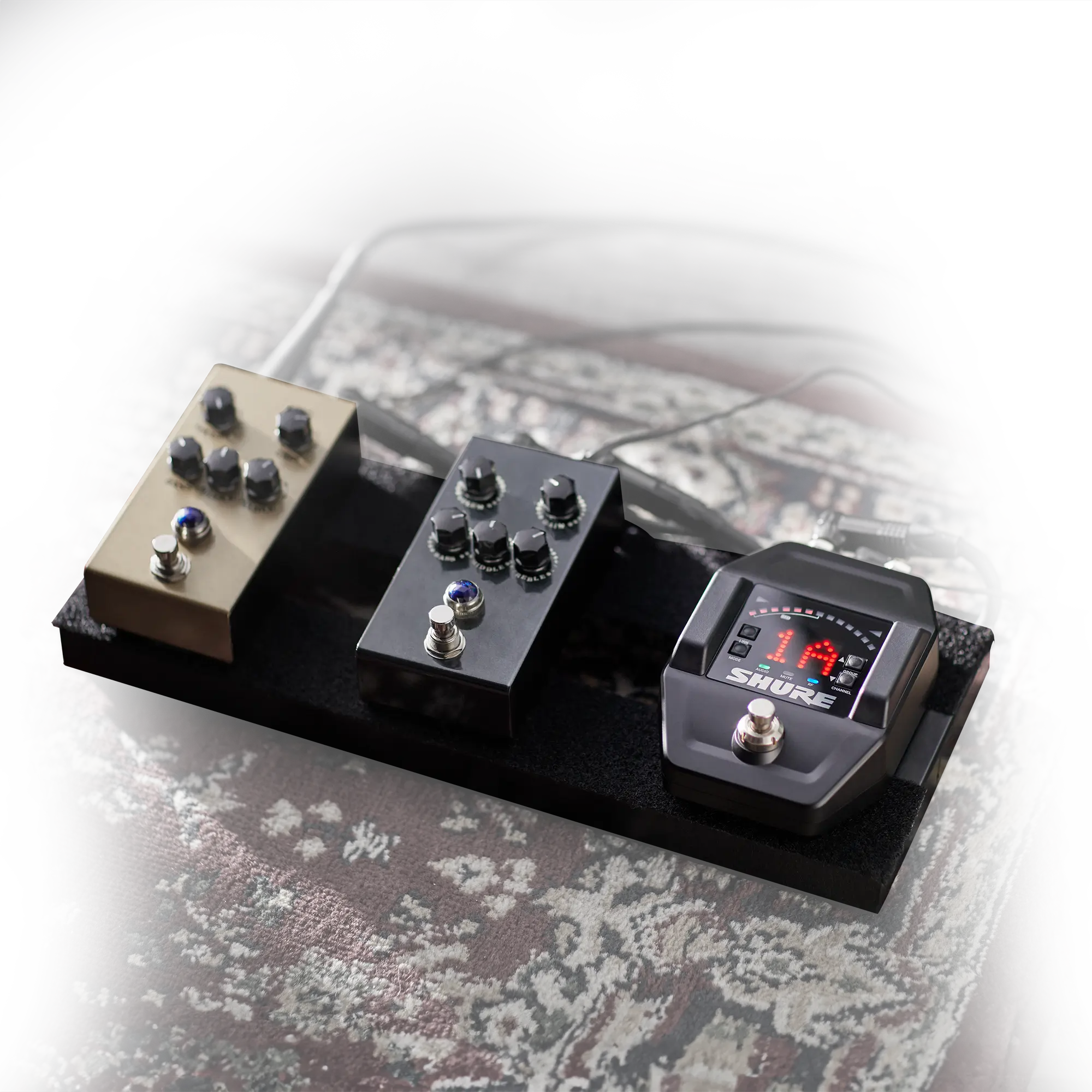 Shure GLXD16+ Digital Wireless Guitar Pedal System