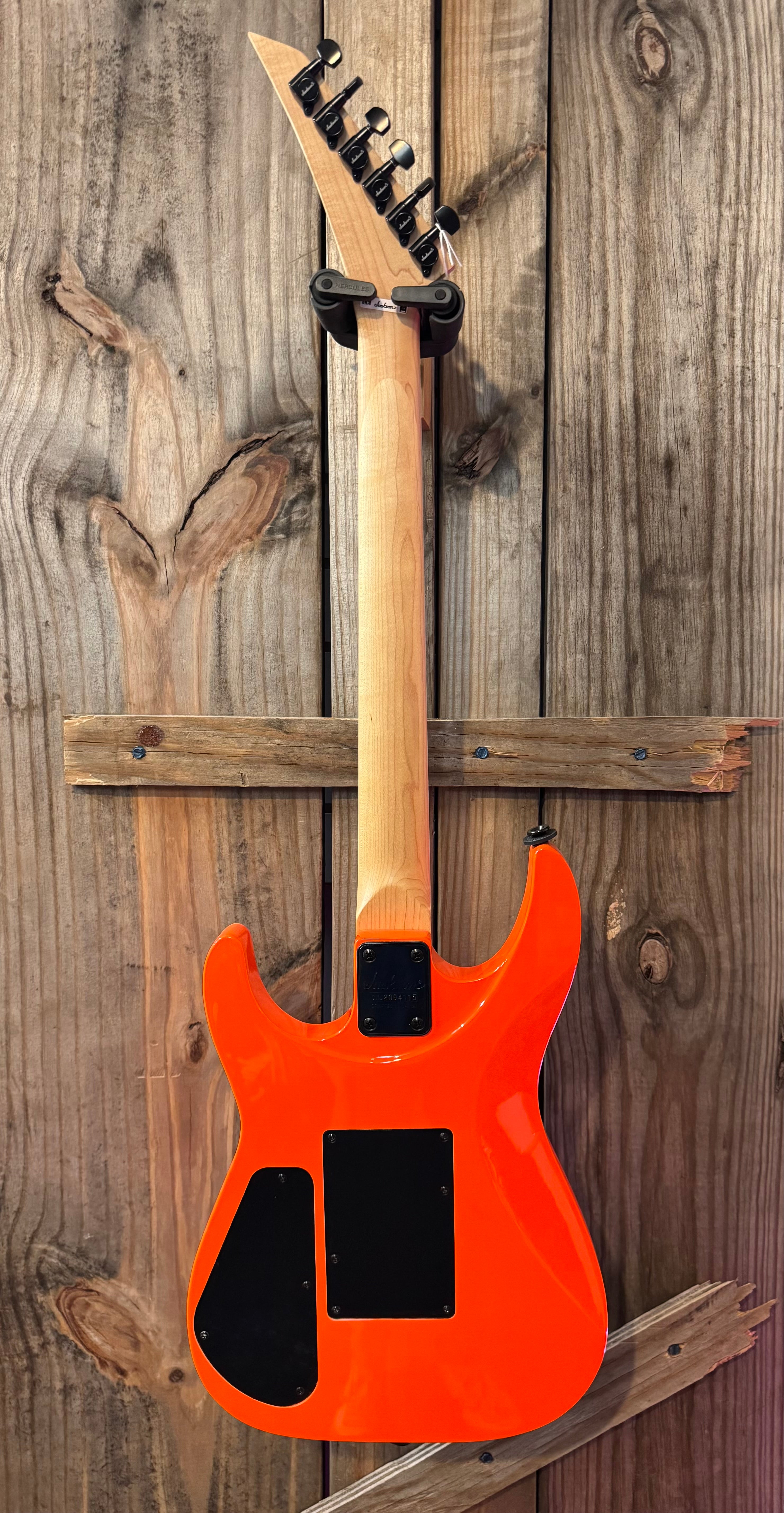 USED - Excellent | Jackson JS32 w/ bag