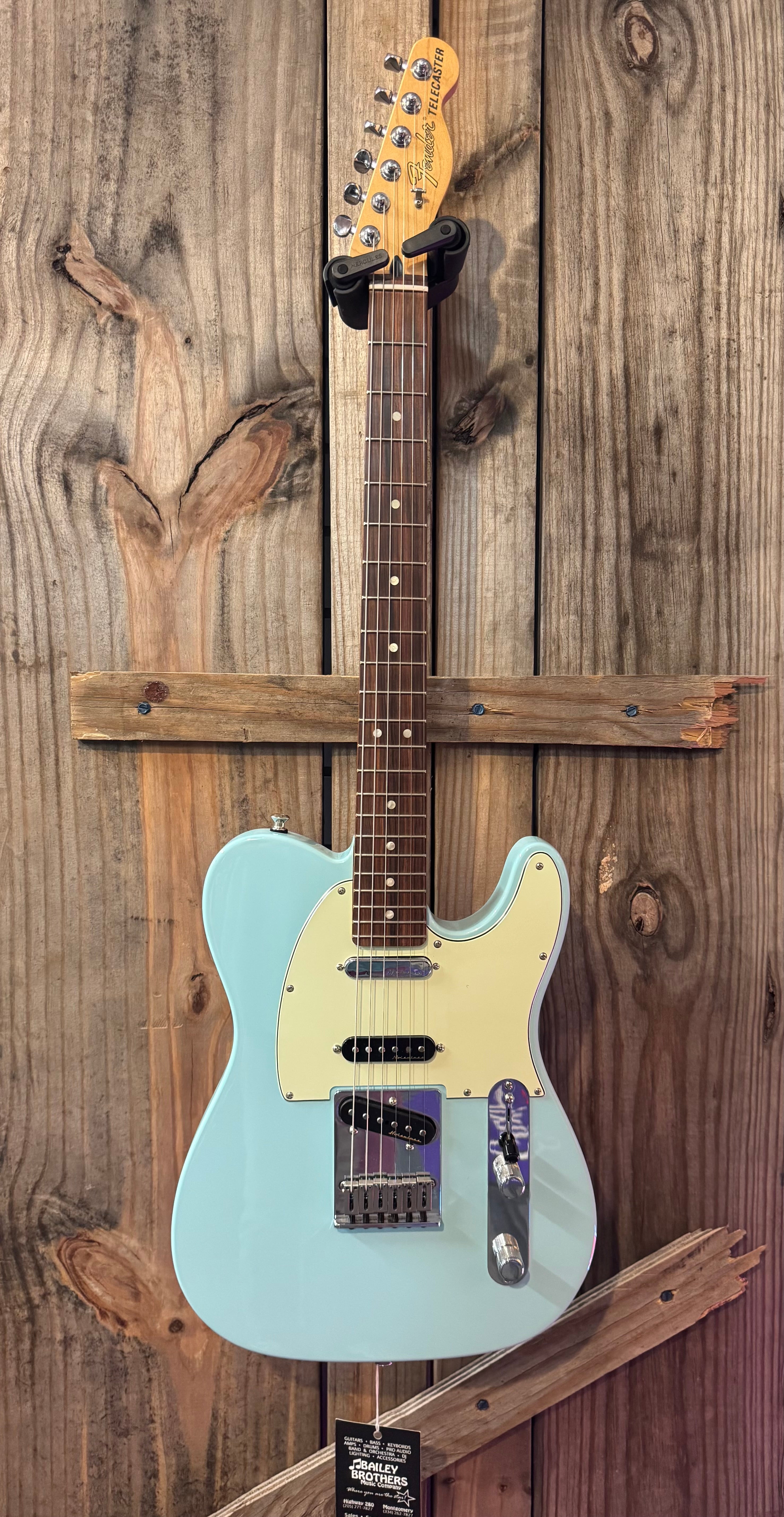 USED - Mint | Fender Deluxe Nashville Telecaster, Daphne Blue