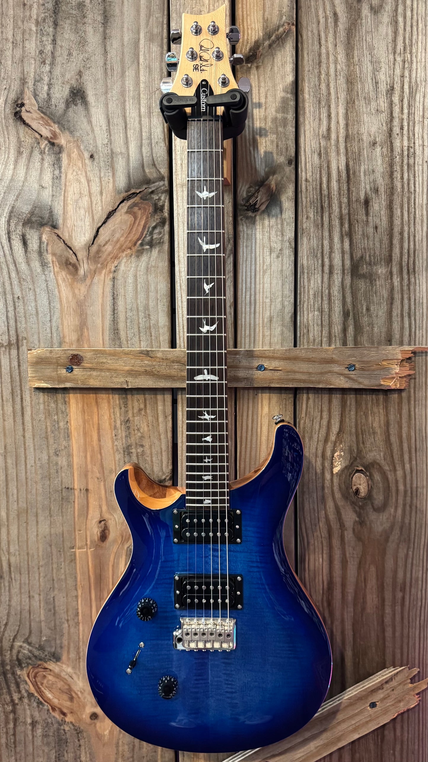 Paul Reed Smith SE Lefty Custom 24, Faded Blue Burst - Small dent near strap pin (see pic 3)