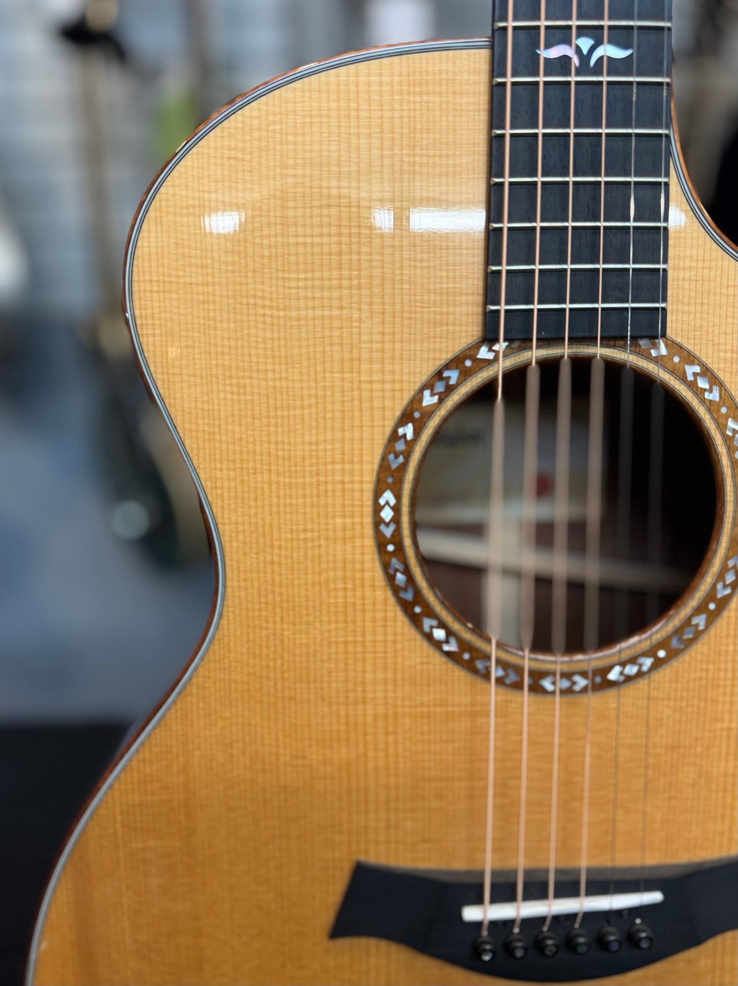 (2021) Taylor Custom Grand Auditorium A/E Guitar, Cocobolo/Spruce, Venetian Cutaway