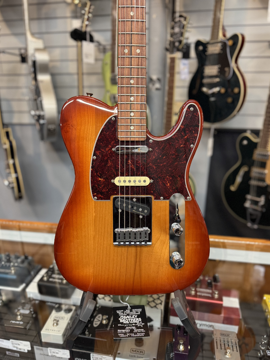 USED - Excellent Condition w/ Hard Case | Fender Player Plus Nashville Telecaster, Pau Ferro FB, Sienna Sunburst