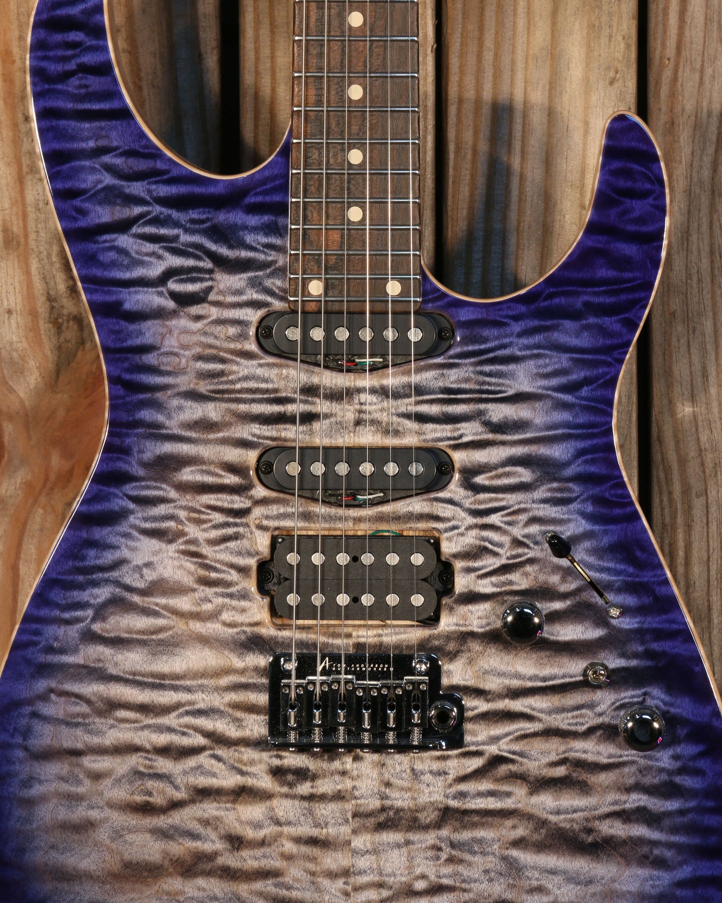 Tom Anderson Angel, Swamp Ash, Ziricote FB, Natural Black to Dark Blue Burst