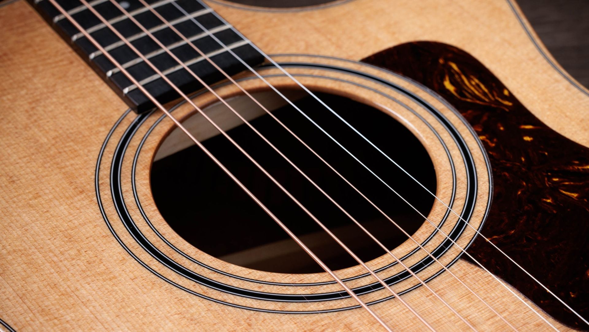 Taylor 314ce Studio Natural Acoustic-Electric Guitar