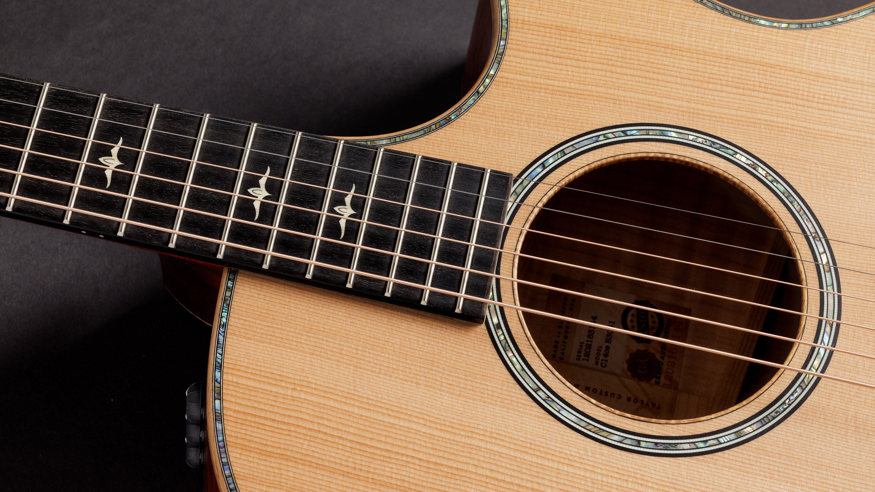 Taylor Custom #41: Grand Auditorium, Western Red Cedar/Figured Big Leaf Maple