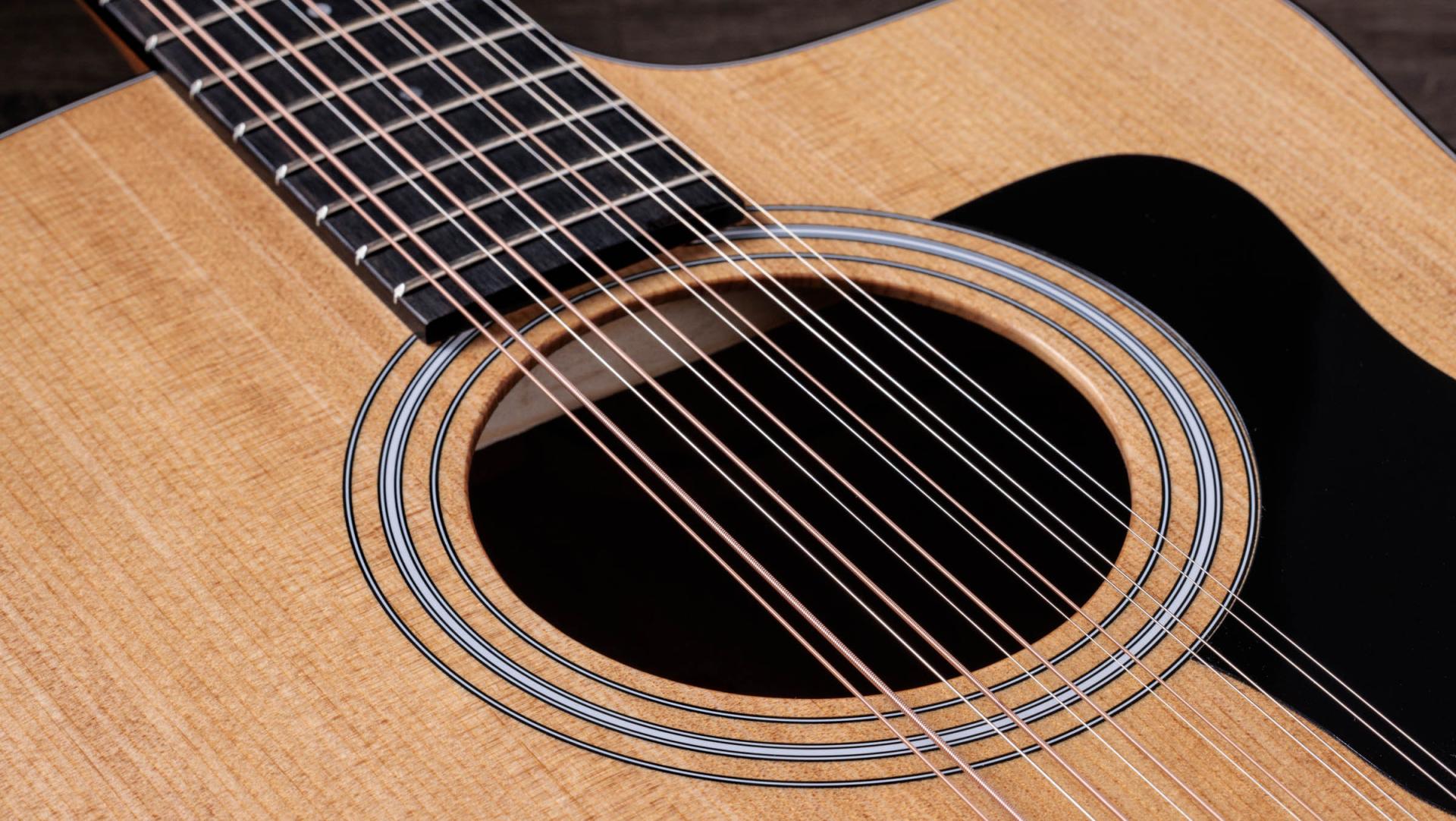 Taylor 150ce 12-String Acoustic-Electric Guitar