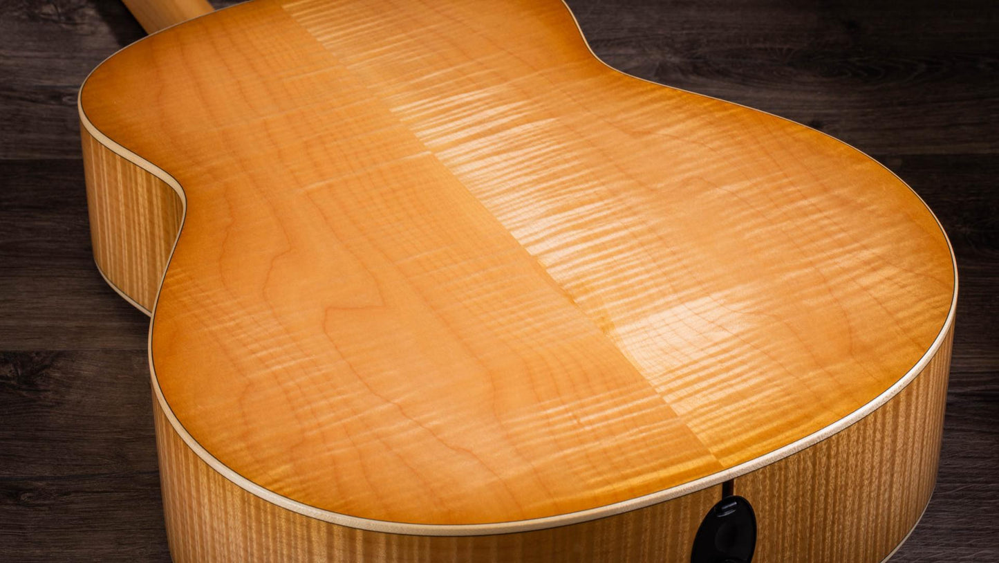 Taylor 618e Grand Orchestra, Non-Cutaway, Spruce/Maple, Natural