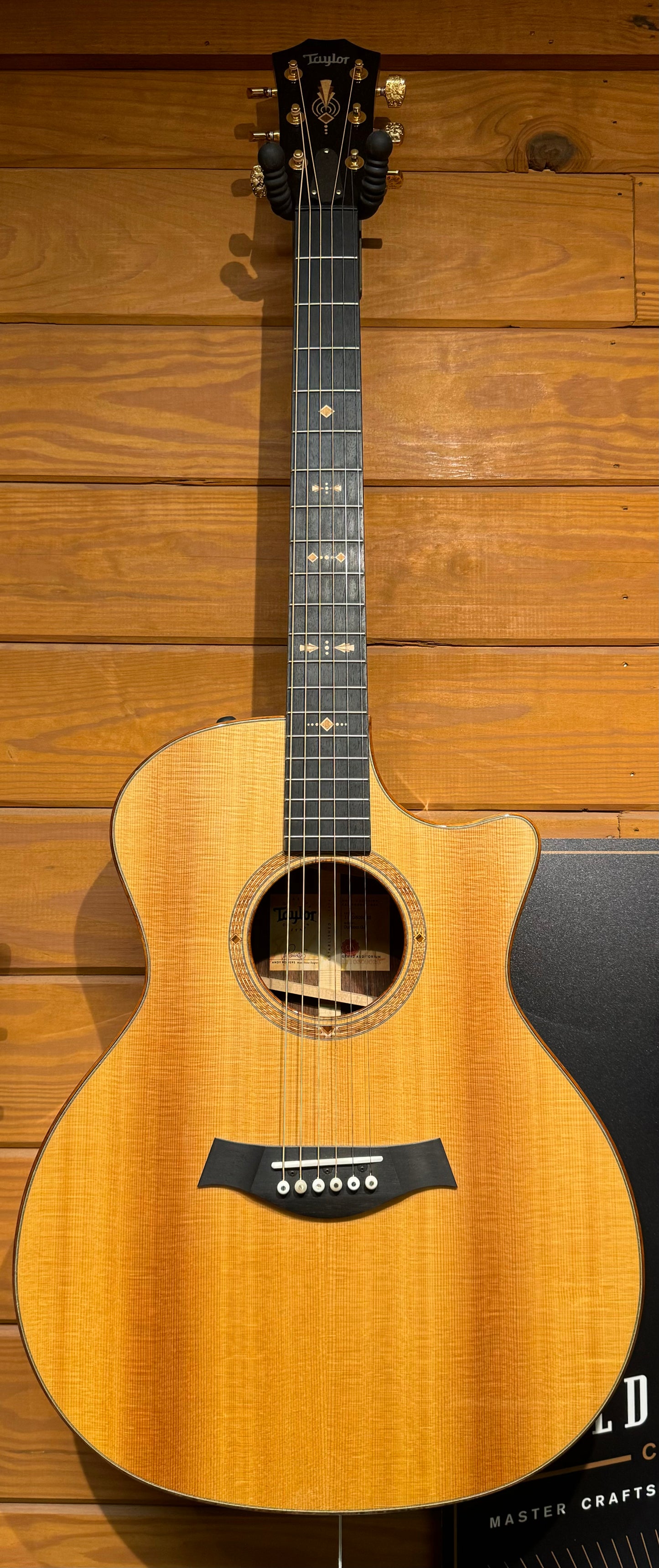 (2019) Taylor Custom Grand Auditorium A/E Guitar, Cocobolo/Spruce