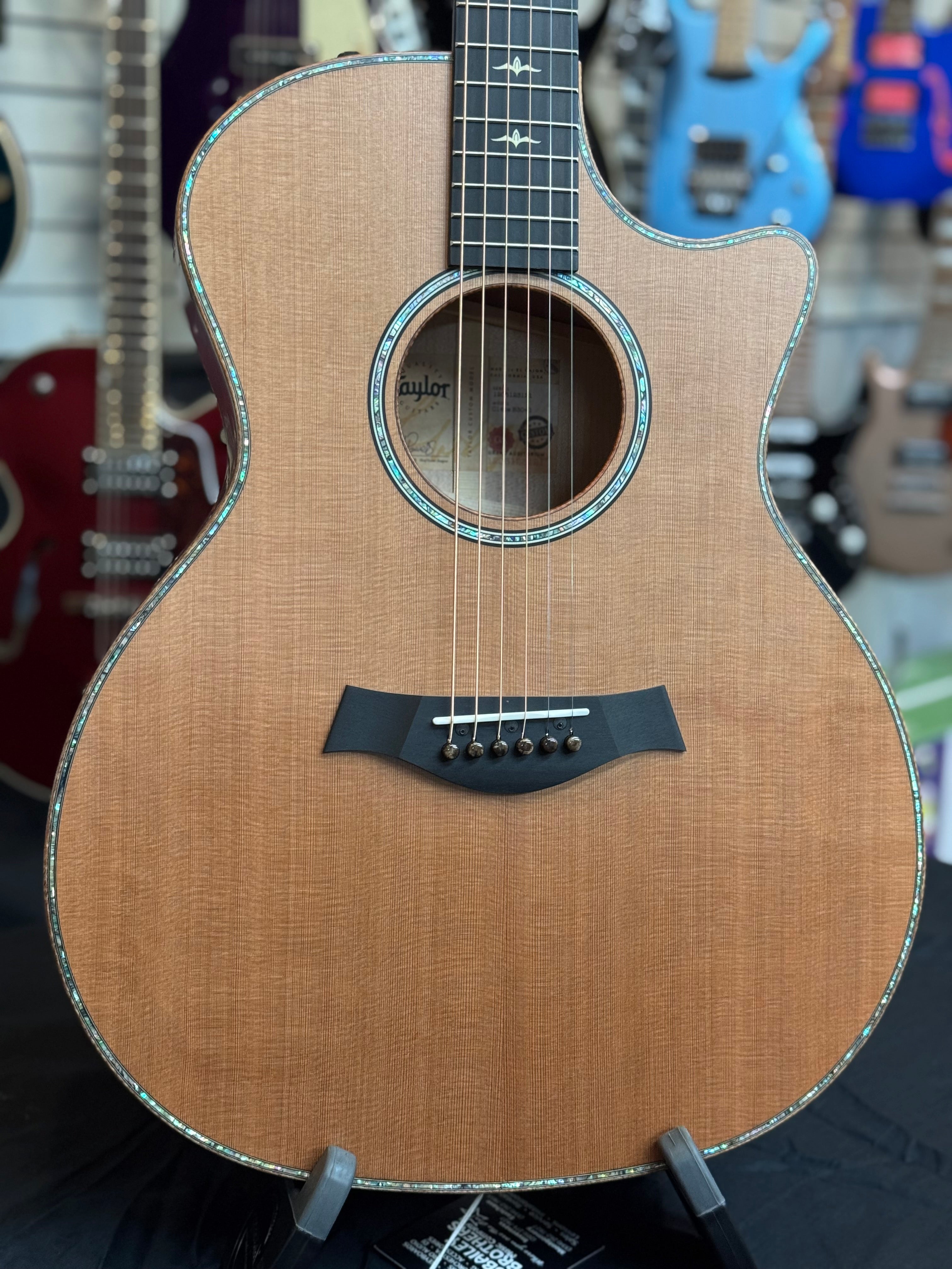 Taylor Custom #41: Grand Auditorium, Western Red Cedar/Figured Big Leaf Maple