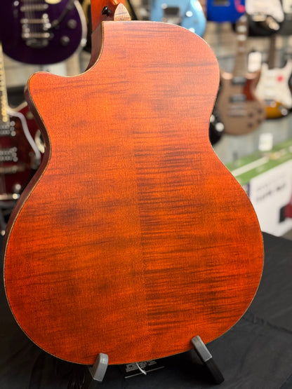 Taylor Custom #41: Grand Auditorium, Western Red Cedar/Figured Big Leaf Maple