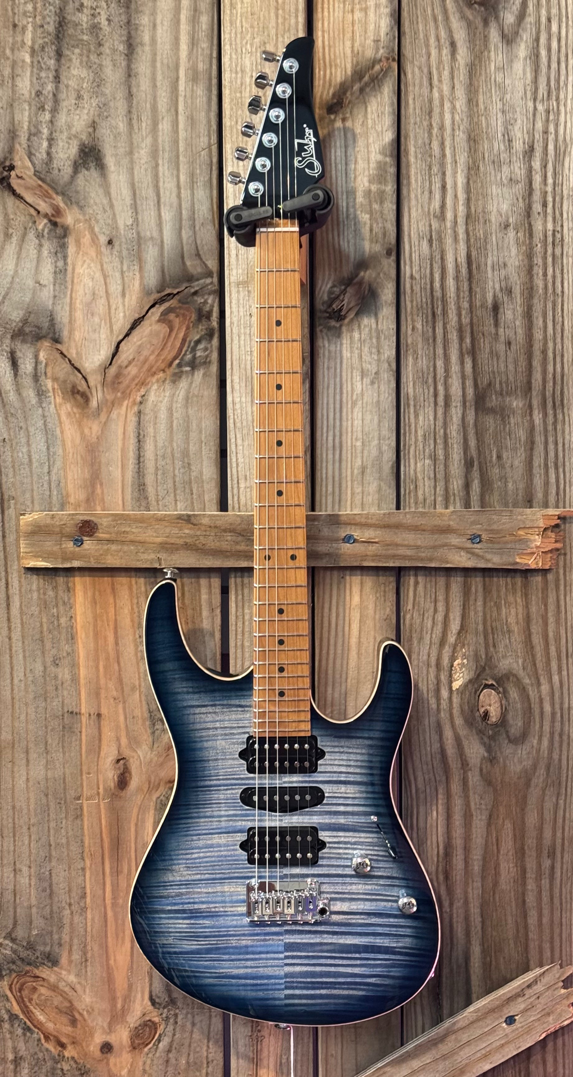 Suhr Modern Plus, Faded Trans Whale Blue Burst, Roasted Maple Neck