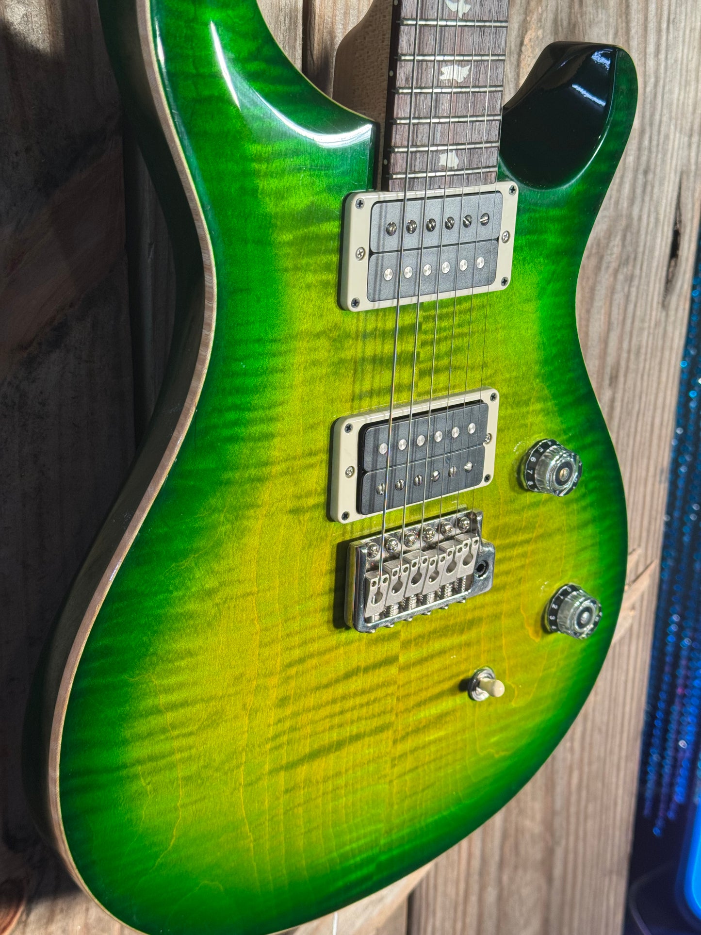 Paul Reed Smith CE 24, Custom Color Eriza Verde w/ green back