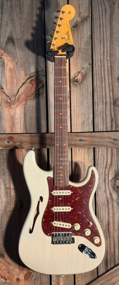 Fender Postmodern Stratocaster Journeyman Relic with Closet Classic Hardware, Aged White Blonde - Rosewood