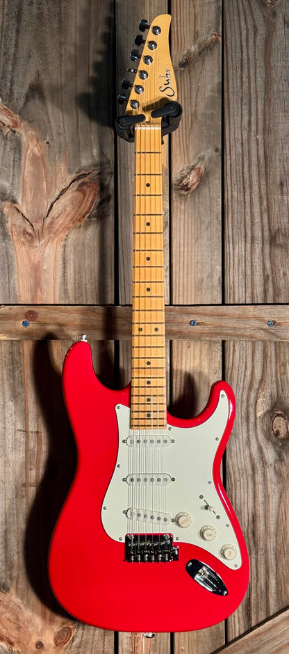 Suhr Classic S, Porsche Red, SSS, Maple Fretboard
