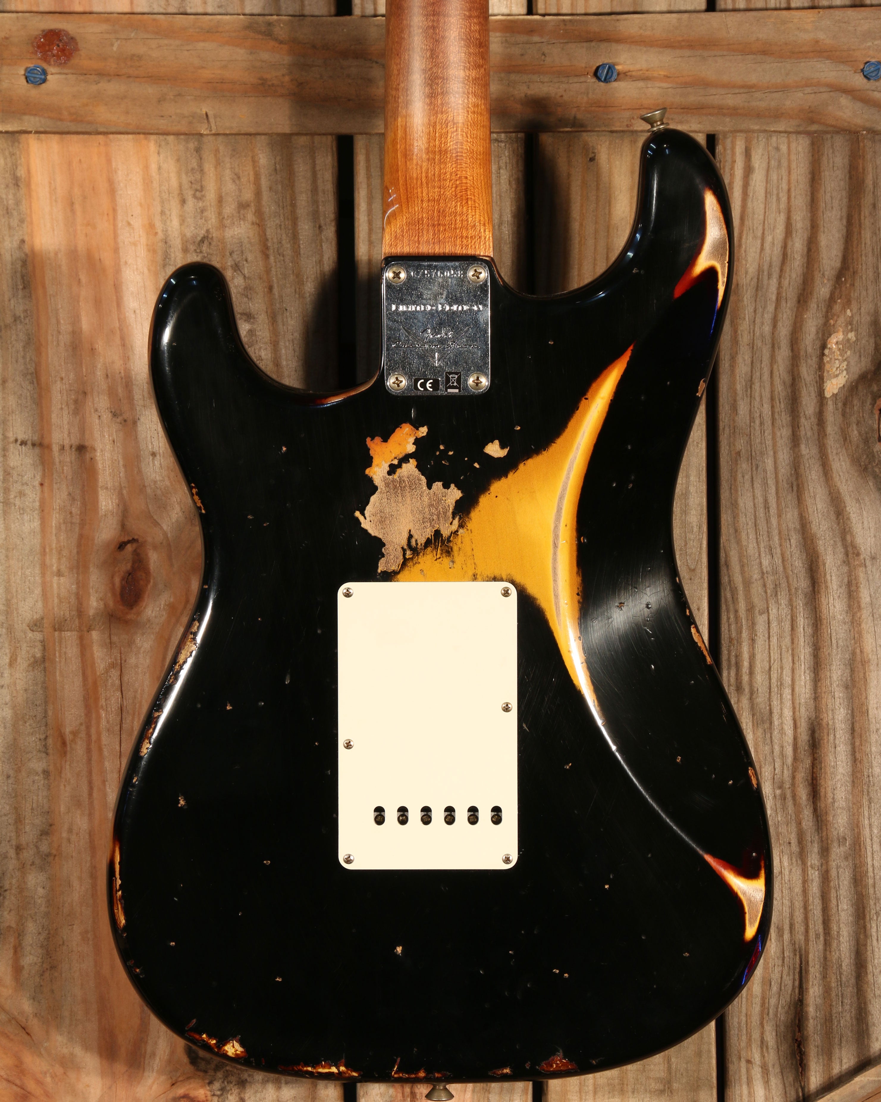 Fender Custom Shop LTD 1961 Stratocaster Heavy Relic – Aged Black over 3-Color Sunburst