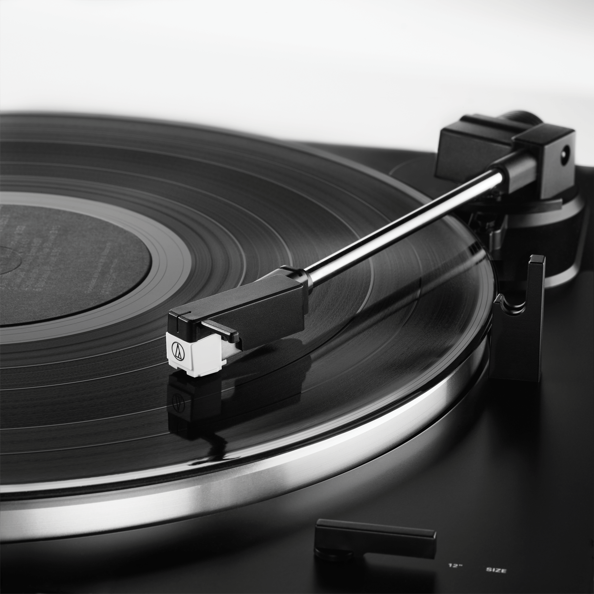 Audio Technica AT-LP60XBT Fully Automatic Wireless Belt-Drive Turntable