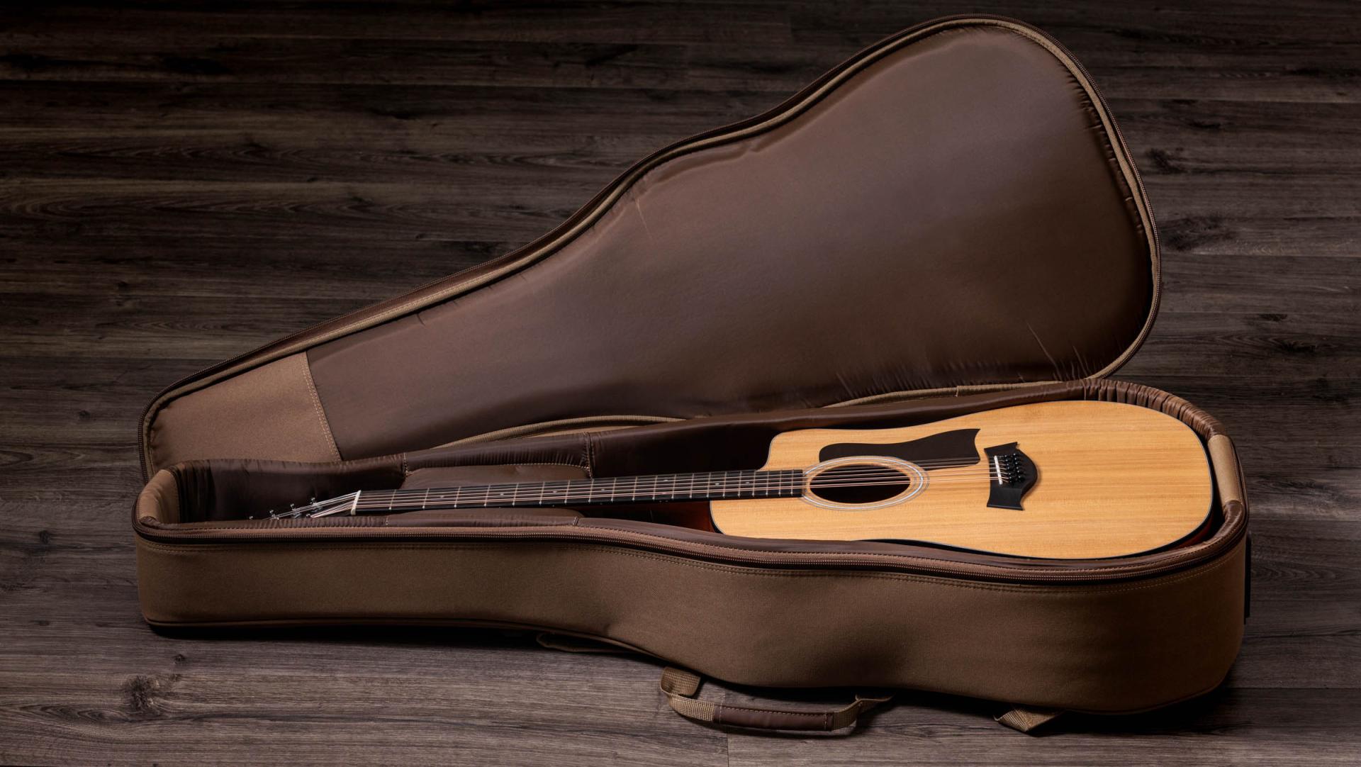 Taylor 150ce 12-String Acoustic-Electric Guitar