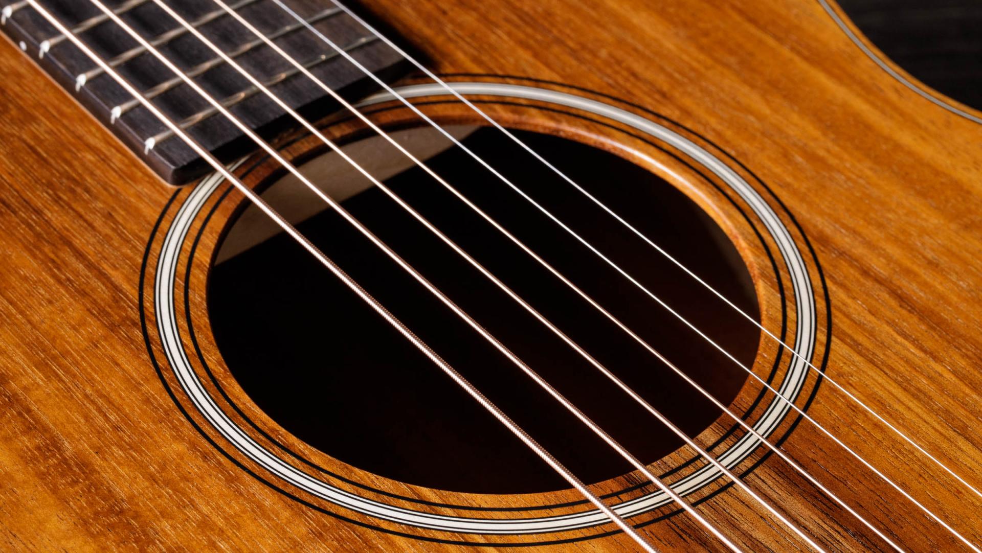 Taylor GS Mini-e Koa